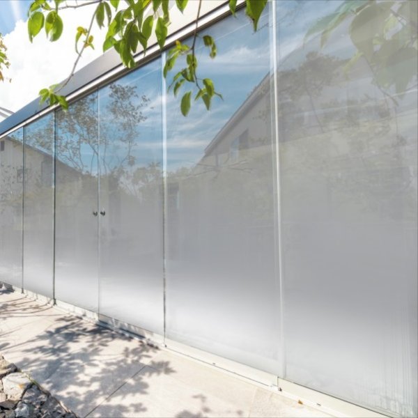 屋外(電源OFF:不透明)