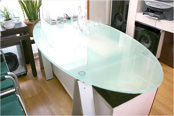 オーダーガラステーブル「D＋kuru(ディークル)」 家具